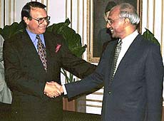 Mr K.Raghunath, Indian foreign Secretary, being received by his counterpart, Mr Shamshad Ahmed, at Islambadad airport 