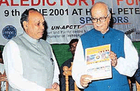 Home Minister L.K. Advani with Chief Minister Prem Kumar Dhumal in Shimla on Saturday.