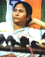 Mamata addresses newsmen in Kolkata