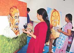 Budding artists paint freedom fighters