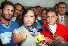 CPM MLA Mohmmad Yousuf Taragami and other leaders of the recently-constituted J&K Democratic Peoples Forum (DPF) talk to mediapersons 