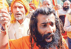 A VHP activist protests against the terrorist attack on Jammu Raghunath Temple 