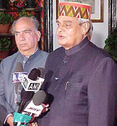 Prime Minister Atal Behari Vajpayee addresses a Press conference 