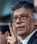 Mr Vijay Kelkar, former Finance Secretary and Adviser to the Finance Minister, makes a point at a Press conference