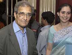 Nobel laureate Amartya Sen arrives at the venue to address Indias first conference on game theory
