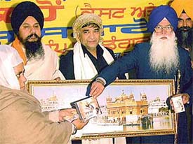 SGPC President Kirpal Singh Badungar releases gurbani cassette ‘Sach Kahoon’ by Dr Gurnam Singh