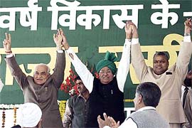 Haryana Chief Minister Om Prakash Chautala, BJP leader Madan Lal Khurana and TDP leader Yerran Naidu at the "Vikas Rally"