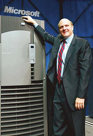 Steve Ballmer, CEO of Microsoft, announces the general availability of Windows Server 2003, in San Francisco. Ballmer is standing next to an HP server that will utilise Server 2003.