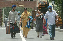 The Sikh jatha returns from Pakistan 