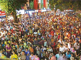 No political rally this. It’s a shopping mela
