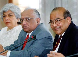 RBI Governor Y.V. Reddy smiles while announcing the new monetary and credit policy