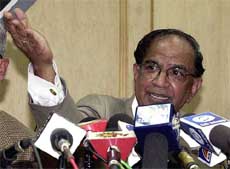 Chief Election Commissioner T.S. Krishna Murthy addresses a press conference