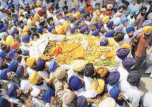 A sea of mourners bid adieu to SGPC chief Gurcharan Singh Tohra on his last journey at his native village, Tohra, in Patiala district on Friday.