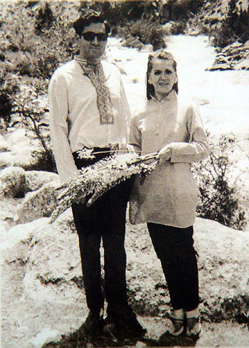 Sonia with Rajiv Gandhi in England prior to their marriage.