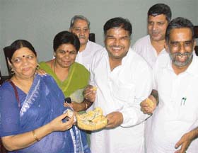 Haryana BJP MLAs in a jovial mood before submitting their resignations from the Assembly to the Speaker in Chandigarh