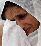 Zarina Akhter, mother of Sajid Naeem, one of the Pakistanis held hostage in Iraq, weeps in Islamabad 