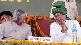 Haryana Chief Minister Om Prakash Chautala makes a point with the President, Dr A.P.J. Abdul Kalam, at Panipat on Saturday.