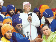 Sunil Dutt among Nihang Sikhs during his padayatra in Amritsar