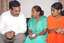 Mr Darshan Singh Grewal, Mayor of Hounslow, London, gives a hearing to the grievances of Sarabjits sister and daughter in Jalandhar on Friday. 