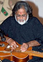 Pt Vishwa Mohan Bhatt performs in Jalandhar on Thursday