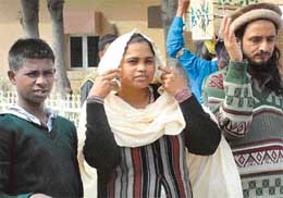 Pakistani nationals being repatriated at the Wagah checkpost on Monday.
