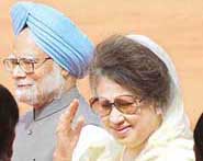 Prime Minister Manmohan Singh with Bangladesh Prime Minister Begum Khaleda Zia during the welcome ceremony at Rashtrapati Bhavan in New Delhi on Tuesday.