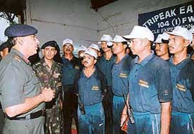 The Major-Gen, EME, Western Command, Ravi Kheterpal interacts with members of the Tripeak Eagles Cycle Expedition