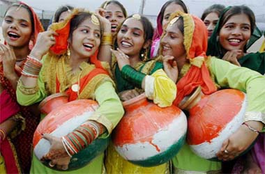 Punjab girls perform gidda during a rehearsal in Amritsar on Sunday for the Independence Day celebrations
