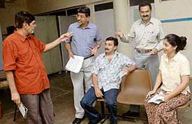 Harish Bhatia directing Rana Nayar, Vineet Puri, Vijay Kapoor and Aradhika Sharma in The Price, a play by Arthur Miller.