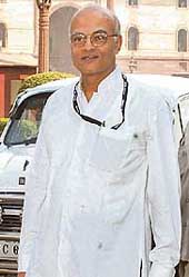 Foreign Secretary Shiv Shankar Menon arrives at the External Affairs Ministry in New Delhi on Sunday.