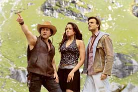 Sunny Deol with Sameera Reddy and Viveik Oberoi on location