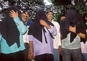Ten members of Dawood Ibrahim's gang, deported from the UAE to Mumbai, are taken into police custody