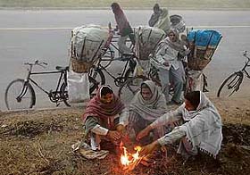 With cold wave persisting, it’s time to huddle around fire in Chandigarh