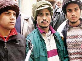 Three Lashkar-e-Toiba militants  Mohammad Salman Khurshid, Abdul Rehman and Mohammad Akbar Hussain  arrested from the Red Fort area by the special cell of the Delhi police