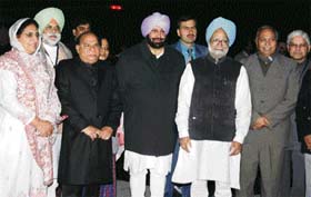 Dr Manmohan Singh, Prime Minister, being welcomed by the Punjab Chief Minister, Capt Amarinder Singh, and his Cabinet colleagues in Amritsar