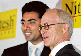 Managing Director of US-based Citigroup Property Investor David Schaefer (right) speaks to Managing Director of Nitesh Estate, Nitesh Shetty, at a press conference in Bangalore. Citigroup has announced its partnership with Nitish Estate, one of Bangalore’s leading real estate developers, to develop a $100 million luxury hotel. The group is planning to invest another $400 million in the booming Indian urban real estate market.