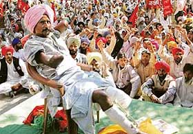 Bant Singh who is a star attraction at rallies of the CPI-ML.