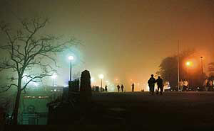  The Ridge in Shimla on Friday night. The temperature in the city hovered around 9 degrees from the 15+ of the last few days.