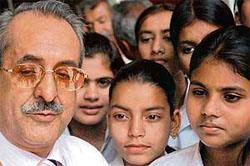 Students interact with Veerendra Rishi, president and director of the Indian Institute of Romani Studies, at Government Museum and Art Gallery, Sector 10, Chandigarh.