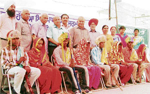 The Shaheed Memorial Sewa Society performs the marriages of four poor girls in Ludhiana