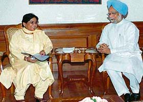 Mayawati with Manmohan Singh in New Delhi