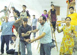 Kewal Dhaliwal of Manch Rang Manch at the Indo-Pak theatre workshop