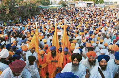 Led by the Panj Piaras, the Chetna march organised by Sikh activists reaches Takht Sri Damdama Sahib, Talwandi Sabo, in Bathinda peacefully