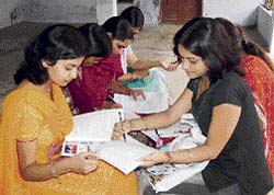 Students fill admission forms at MDU in Rohtak