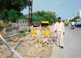 The Kaithal MC turns a blind eye to an overflowing garbage container