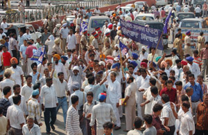 BSP supporters hold a demonstration to protest alleged booth capturing by SAD-BJP workers during the Municipal Corporation elections, at Bus Stand Chowk in Patiala on Wednesday.