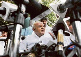 Former Prime Minister and Janata Dal (S) supremo H. D. Deve Gowda speaks to media at his residence in New Delhi