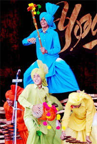 A Punjabi folk dance performance had the crowd up on its feet during the sub-zonal Mahatma Hansraj Aryan Youth Festival in Jalandhar.