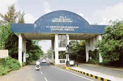 What strikes the visitor most on entering Daman is the array of liquor shops and restaurants on both sides of the road. It is doubtful whether there is any other place in India which has as many liquor shops as Daman.