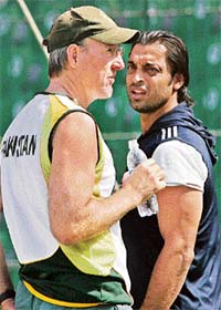 Pakistan Fast Bowlers
